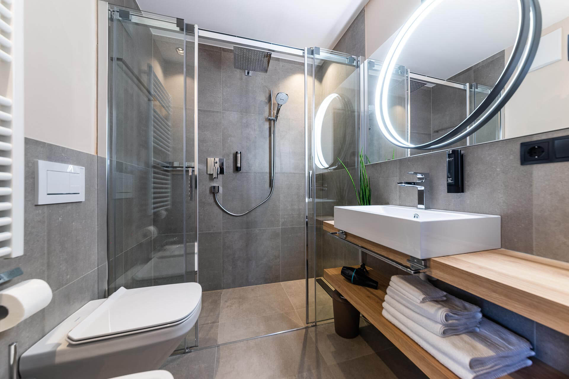 Bathroom - City Suite Standard