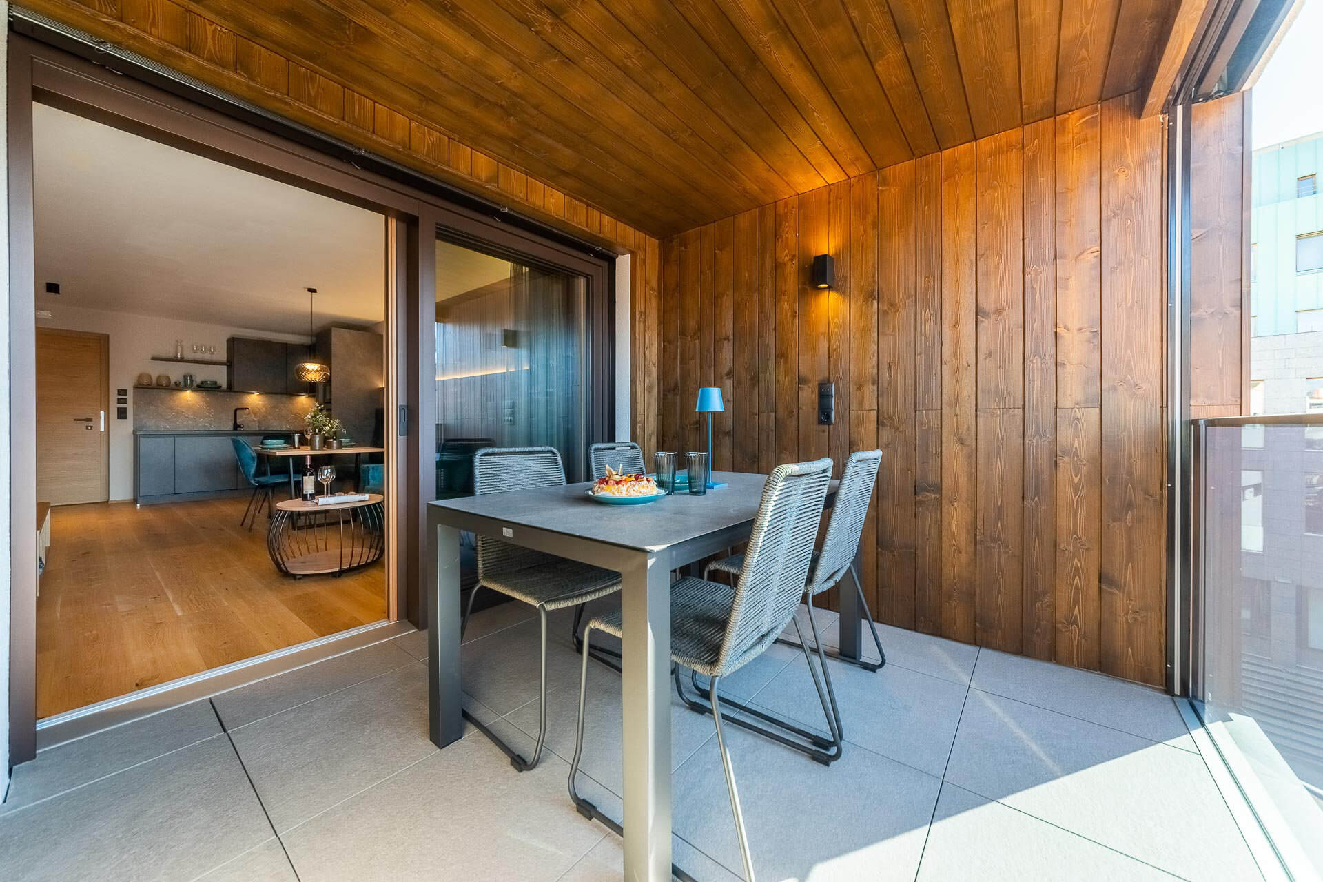 Alfresco Dining - City Suite Standard