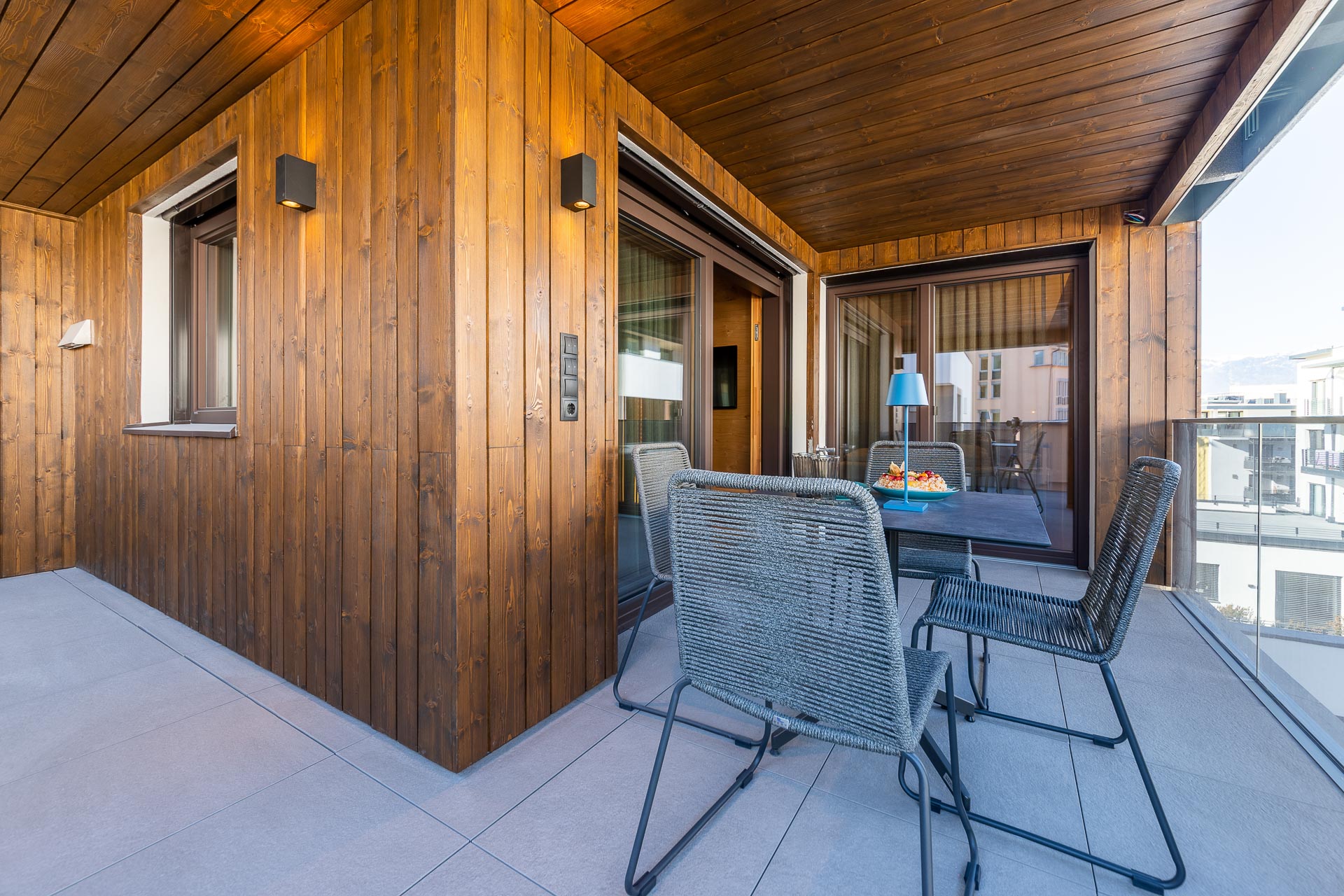 Eating outside - City Suite Superior