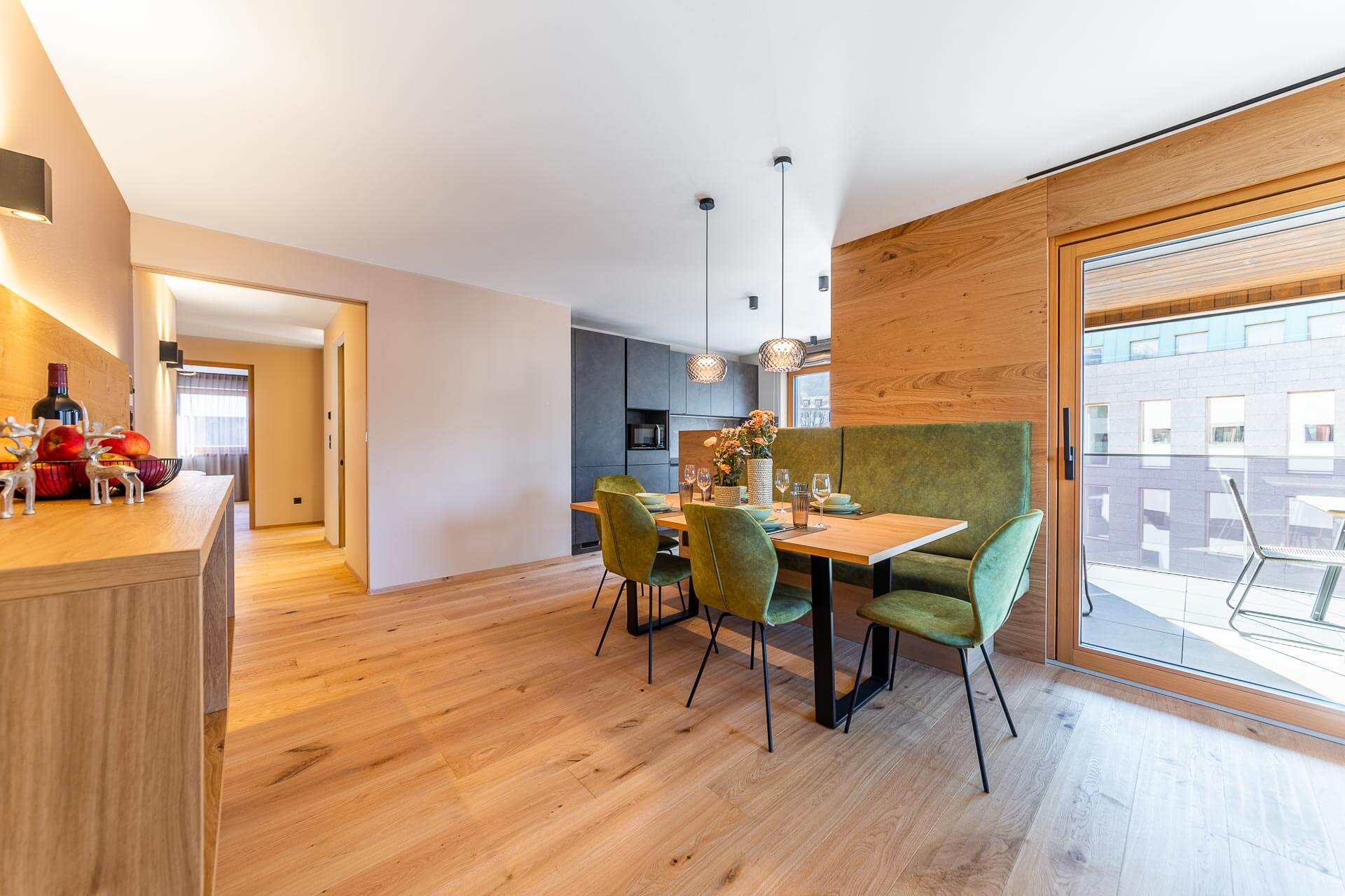 Dining table - City Suite Family